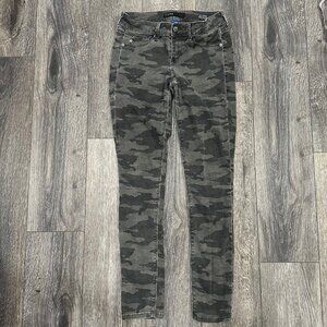 Fade to Blue Brand Camo Super Skinny Jeans, Size 28